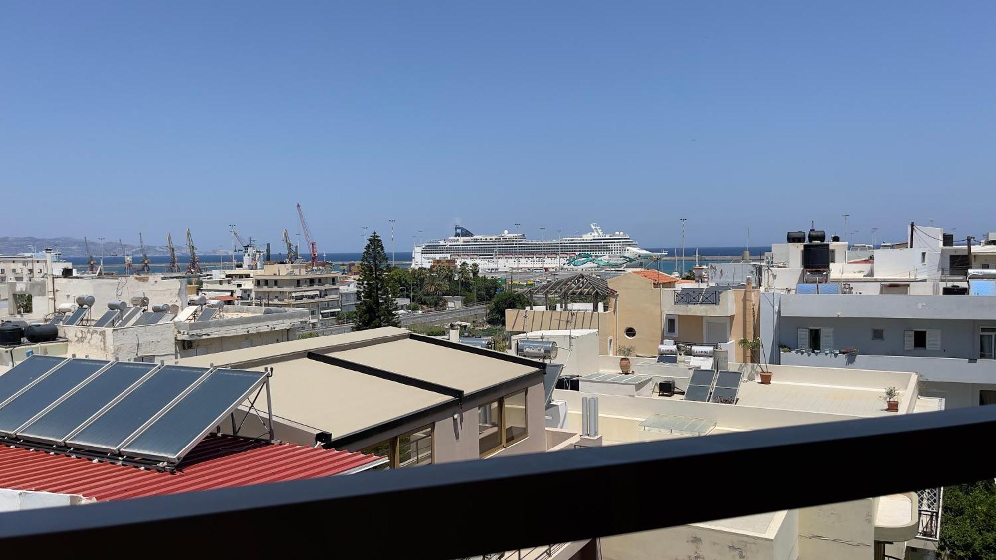 Nh Urban Living In Nea Alikarnassos Apartman Iráklio Kültér fotó